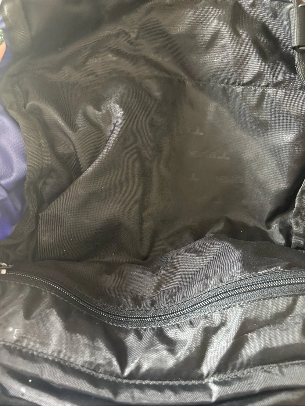 Vaude  Asymmetric 50 Backpack in Black & Blue